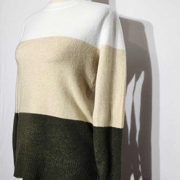 J. Crew Extra Soft Colorblock Long Sleeve Crewneck Sweater, Size XXS - Picture 3 of 10